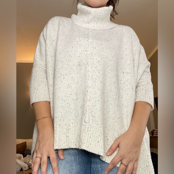 LOFT Flowy White Speckled Turtleneck Sweater - Picture 10 of 10